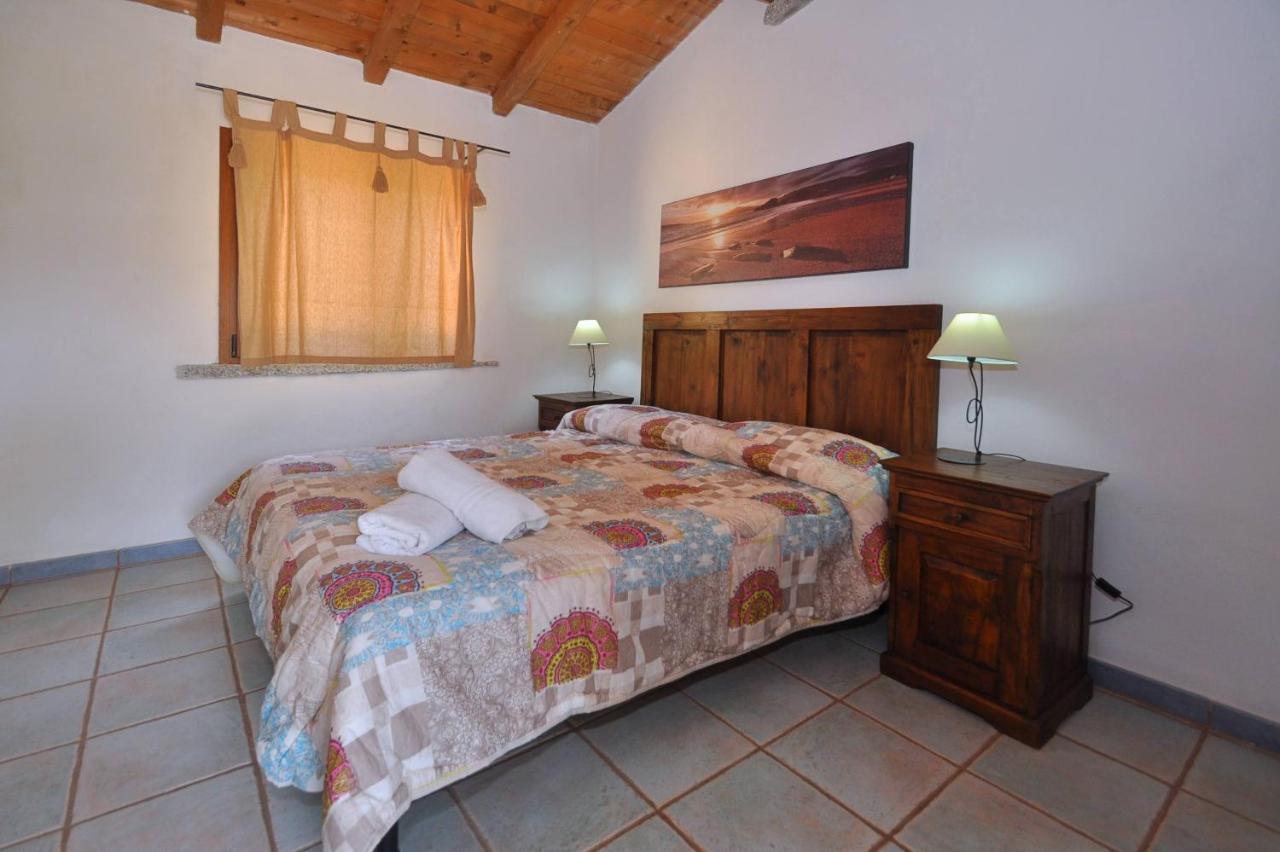 Mare Di Ginepri Appartement Badesi Buitenkant foto